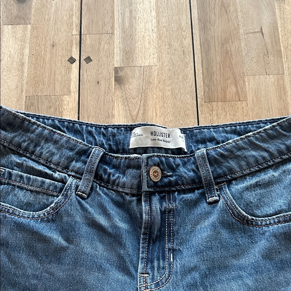 Hollister low rise baggy jeans